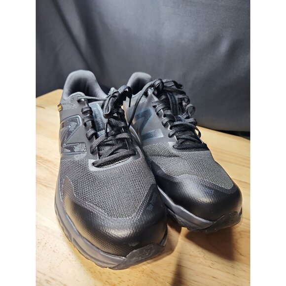 New Balance size 11 Men Size12.5 woman - Picture 6 of 10